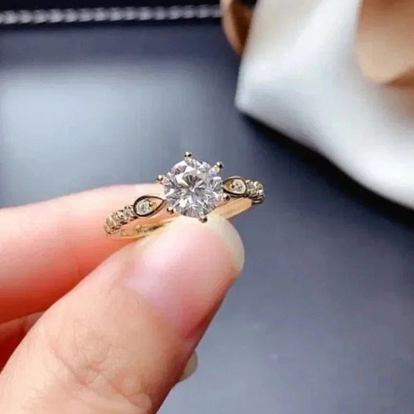 💥Romantic Beautiful Carved Zircon Gold Plated Dainty Ring for UNVN12001 - Picture 4 of 7